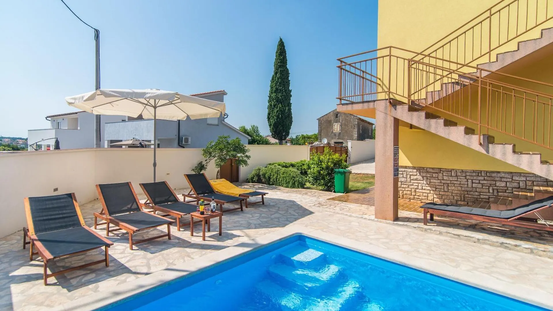 Ferienvilla Mit Pool In Pula Holiday home
